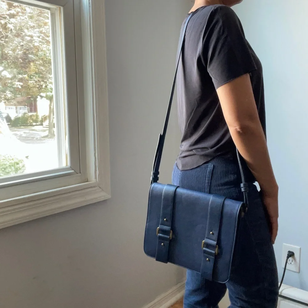 Classic Academia Minimalist Navy Capsule Scandi Messenger Bag